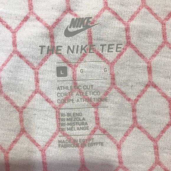 Nike Tee - Picture 3 of 3